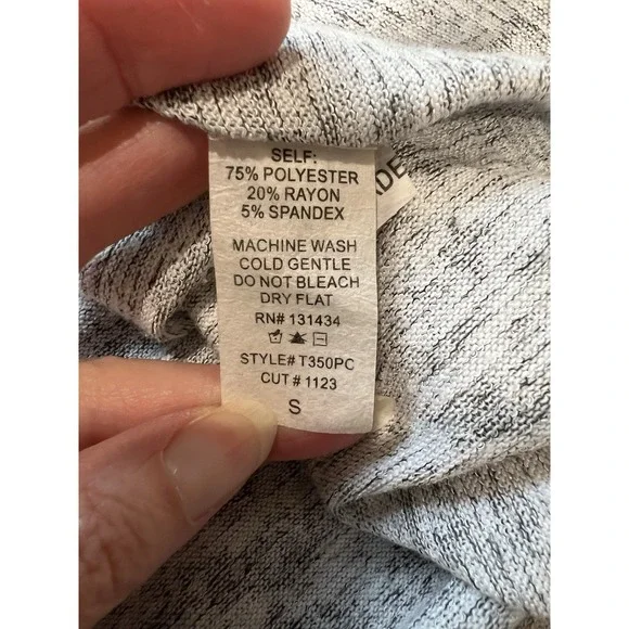 Inoah Artsy Cat Design Boxy T-Shirt Women's Size Small Gray Whimsical Oversized - Picture 5 of 6